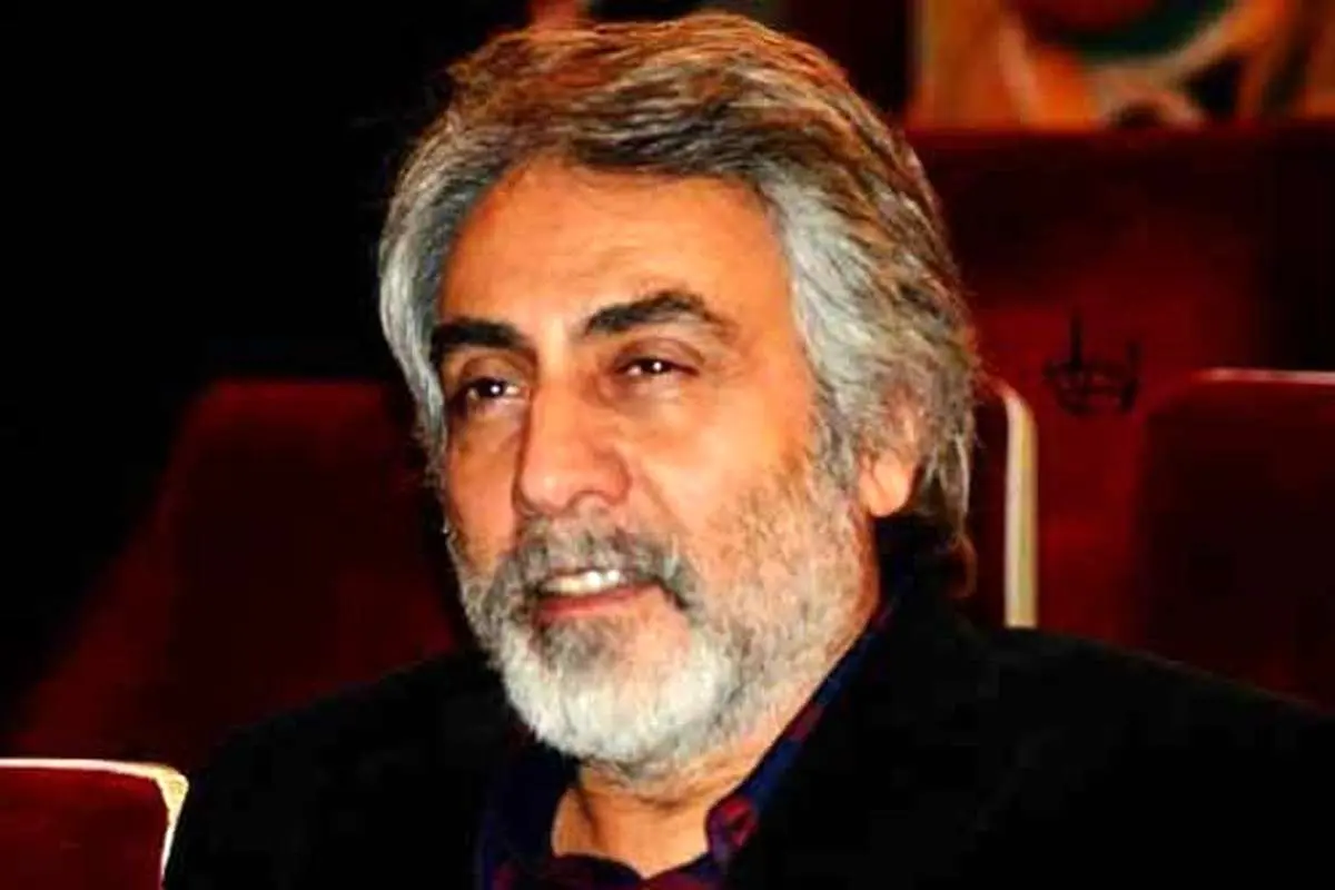 بیژن امکانیان به سوگ مادر نشست