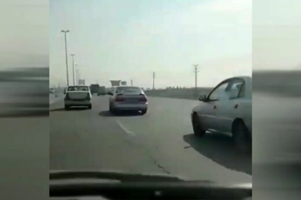 (ویدئو) کورس جنون‌آمیز با ماکسیما وسط اتوبان