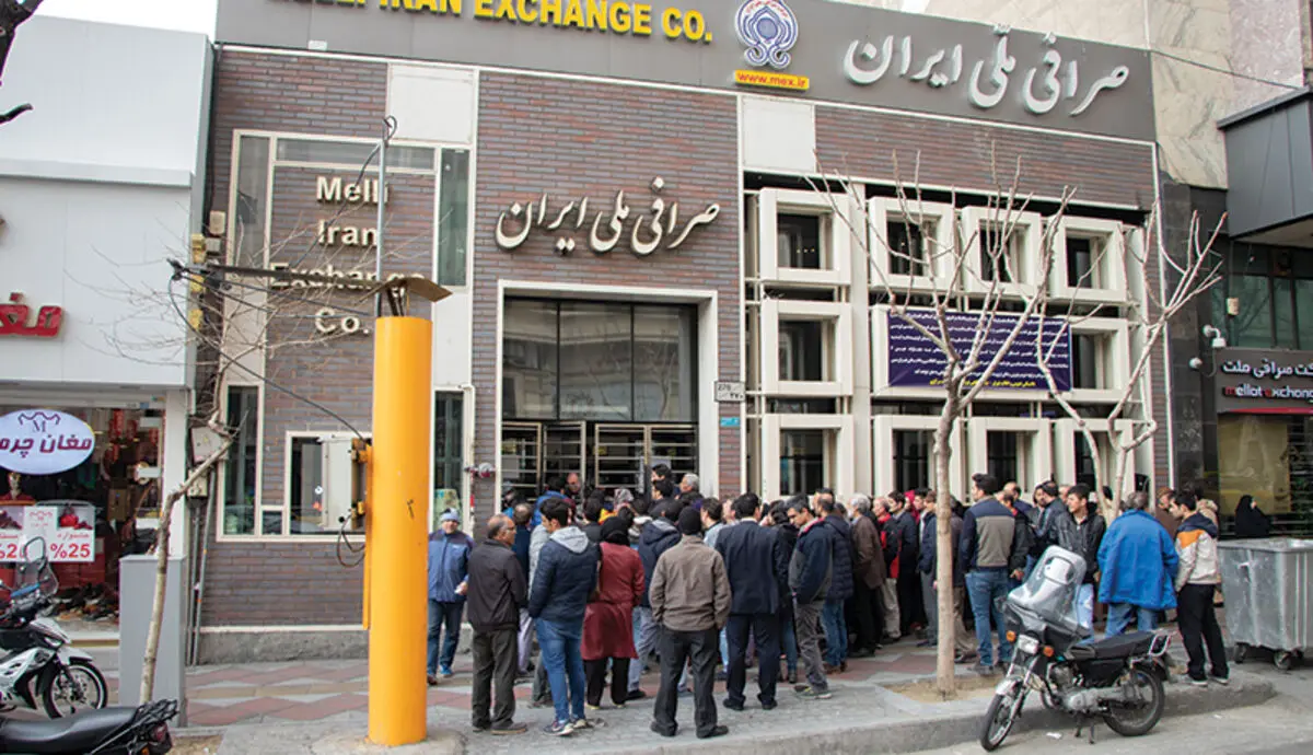 قیمت دلار علیه مقاضیان ارز مسافرتی