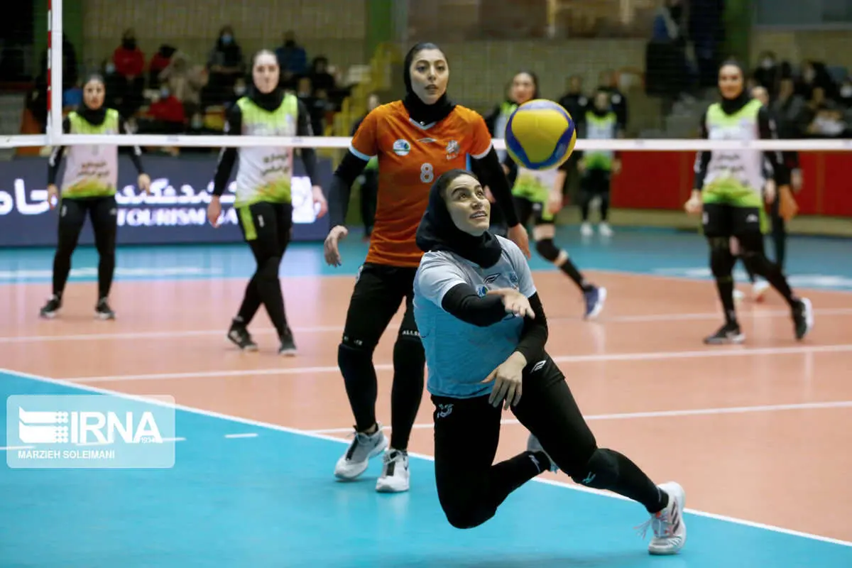 (تصاویر) قهرمانی باریج اسانس کاشان در لیگ والیبال زنان