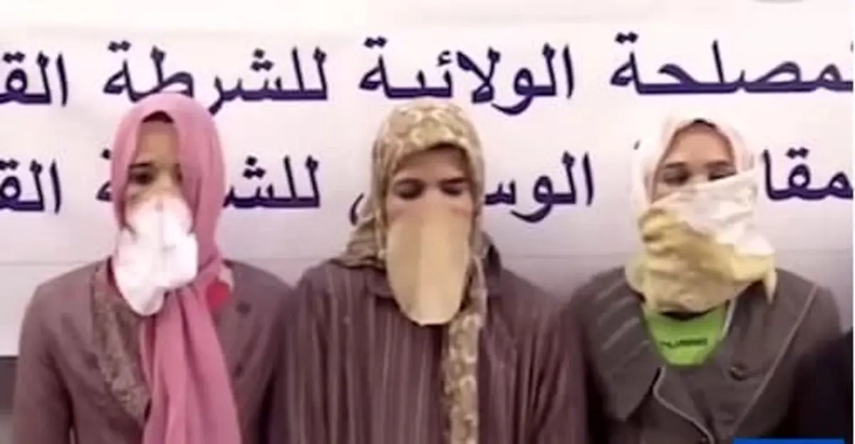 تلاش ناکام قاچاقچیان برای فرار با میک آپ و لباس زنانه