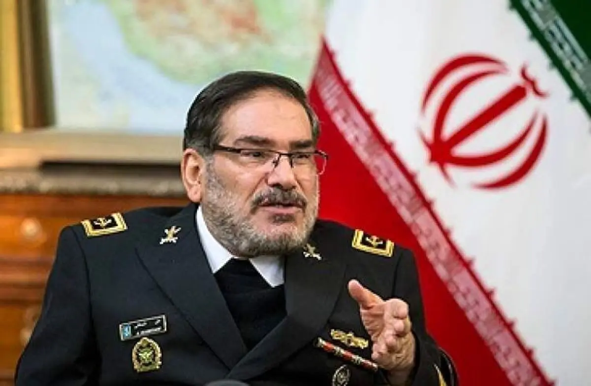 انتقاد شمخانی از «ستون پنجم» و «وادادگی غرب گراهای داخلی »