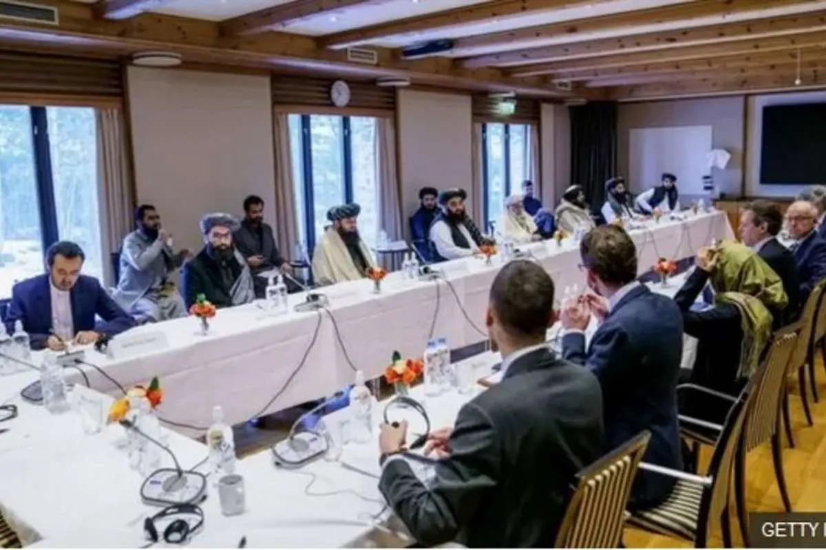 زنان هیات اعزامی طالبان به اسلو، درخواست پناهندگی دادهاند