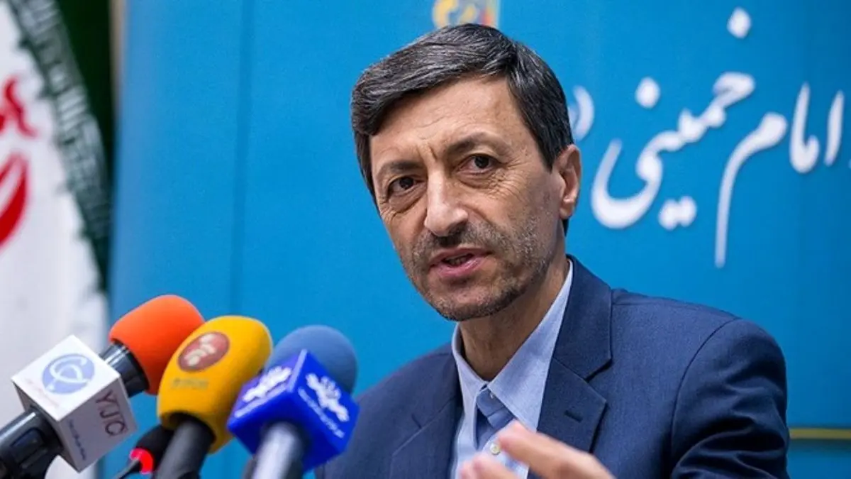 رئیس بنیاد مستضعفان: شناسنامه فرح، ولیعهد و شاه دست ماست