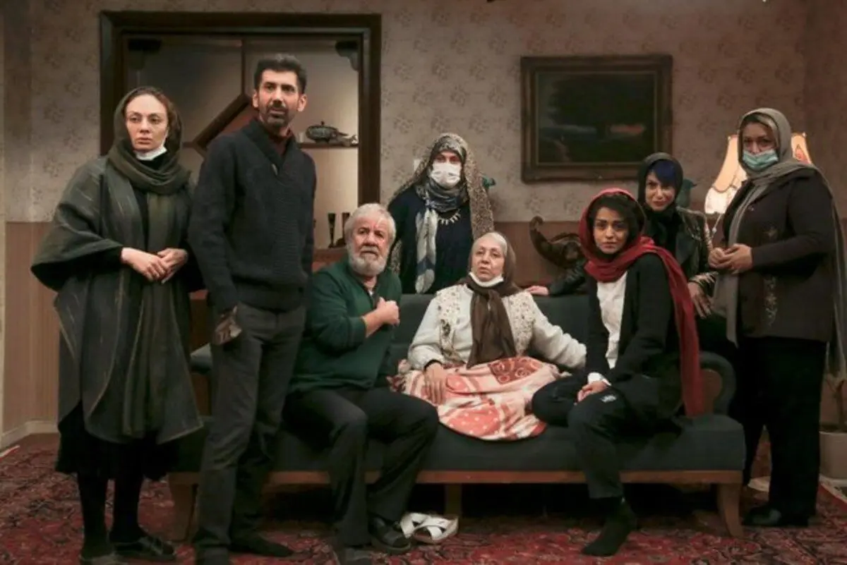 نقد و بررسی فیلم سینمایی «شب طلایی»؛ داستانی خانوادگی