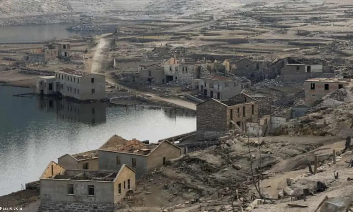 (ویدئو) روستای غرق شده پس از ۳۰ سال از زیر آب بیرون آمد