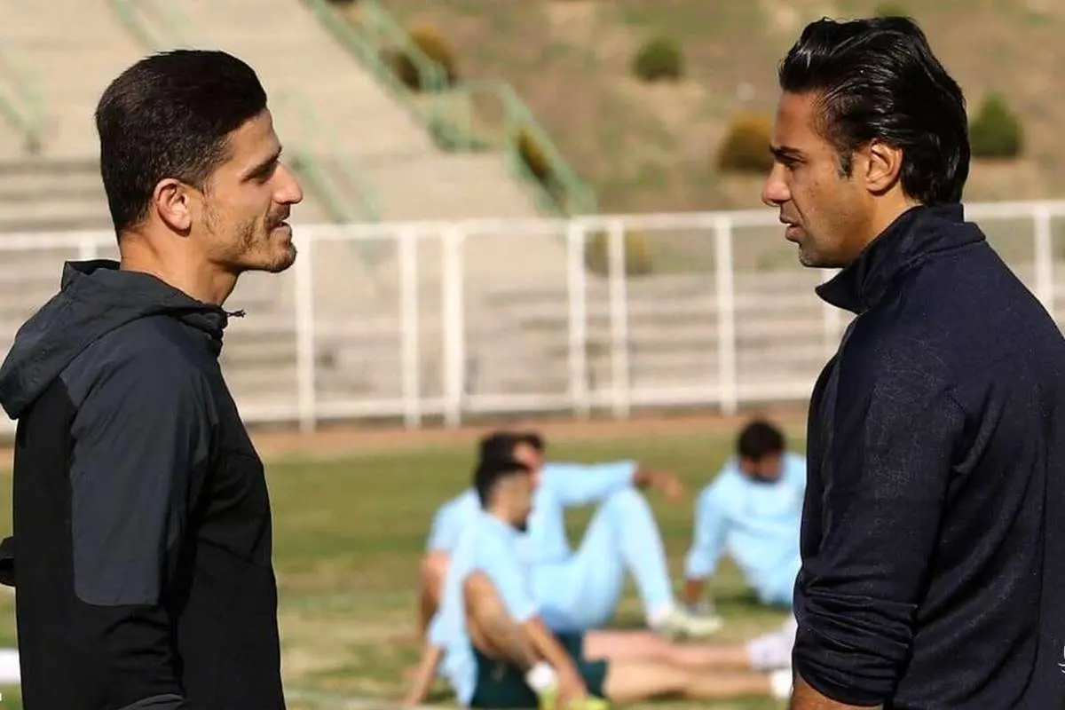 کنایه هواداران پرسپولیس به سرمربی استقلال