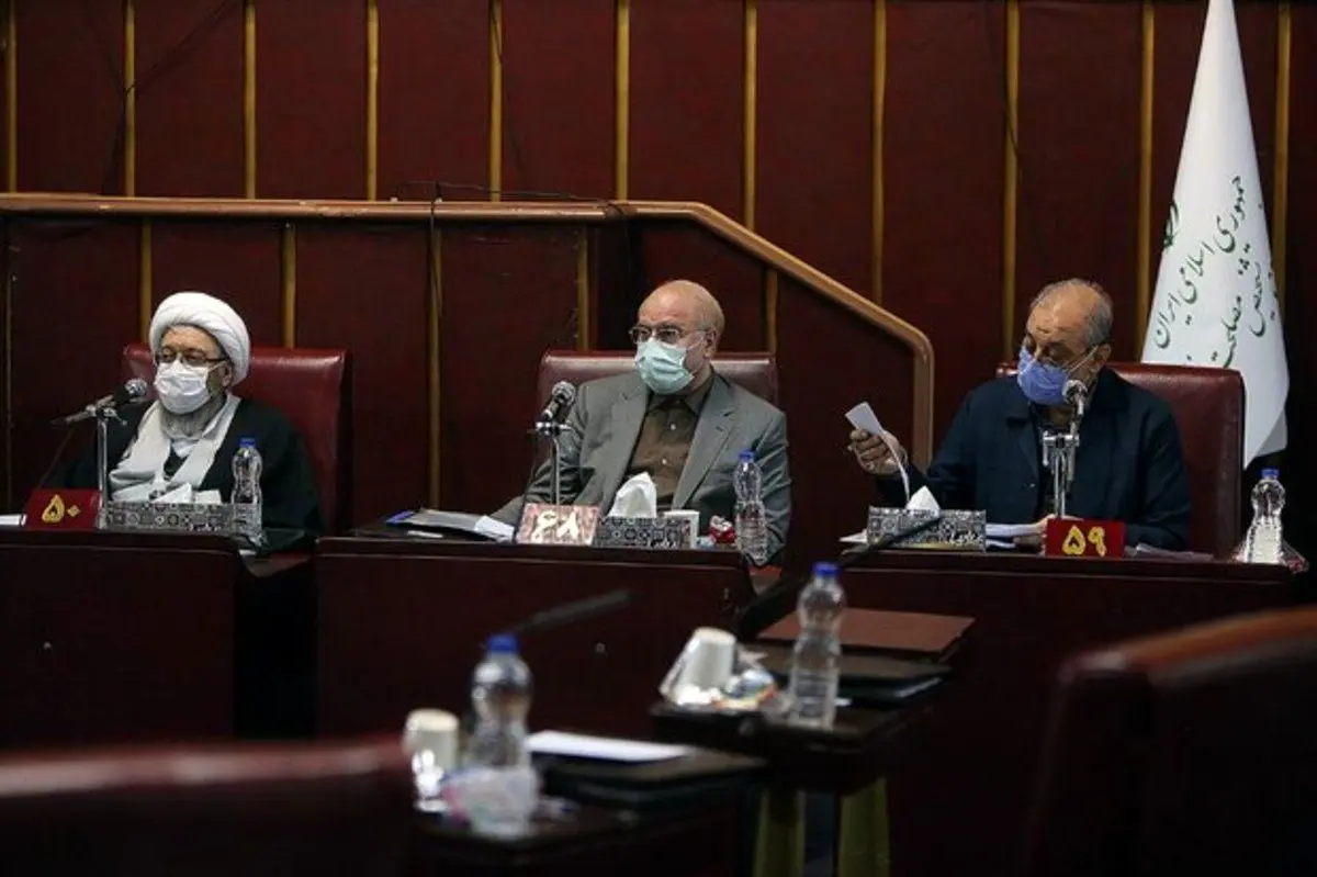 مجمع تشخیص رئیس جمهور و وزیران را به پاسخ به تذکرات مجلس ملزم کرد