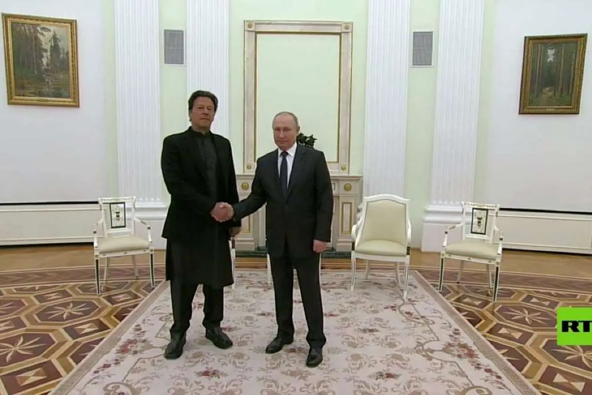 (ویدئو) استقبال پوتین از عمران خان همزمان با حمله به اوکراین