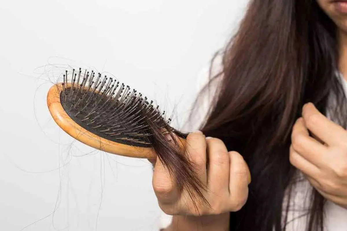 علت ریزش مو در بهبودیافتگان کرونا چیست؟
