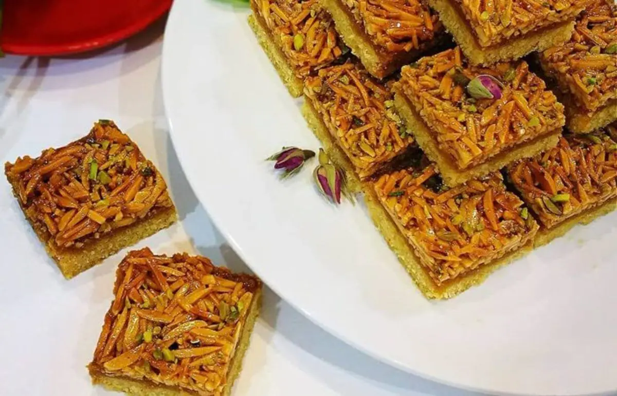 طرز تهیه شیرینی ملکه بادام، جذاب ویژه نوروز