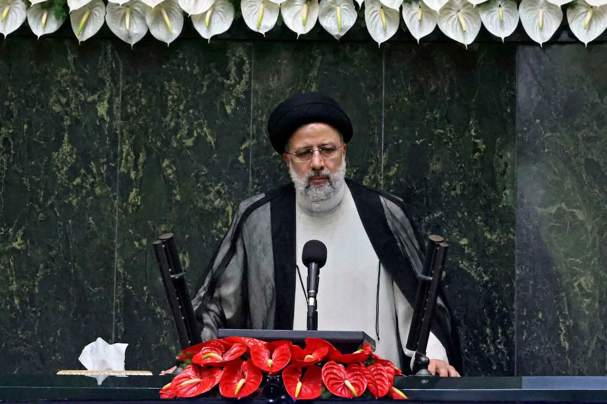نامه انتقادی ۲۳۷ نماینده به رئیسی