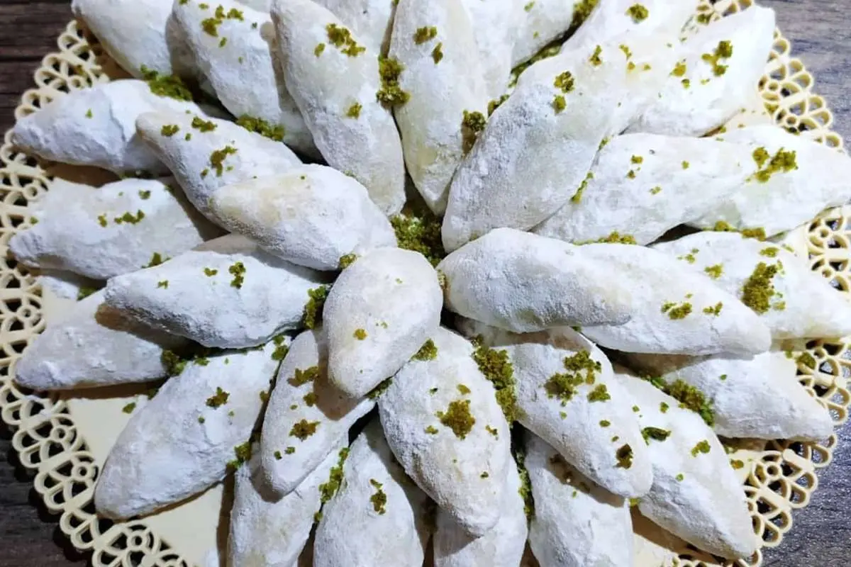 طرز تهیه شیرینی ساق عروس، خوشمزه و معطر