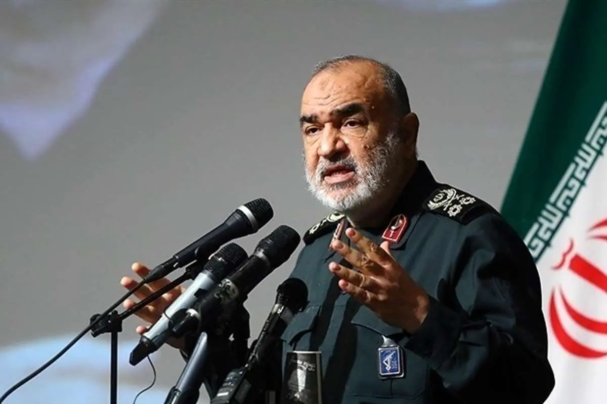 سرلشکر سلامی: هیچگاه مردم را تنها نمی‌گذاریم