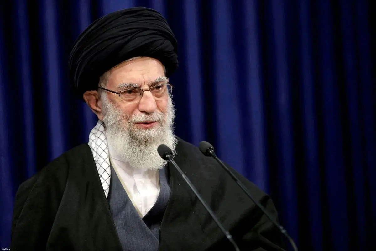 رهبر انقلاب: تخصیص بودجه سنگین برای جهاد تبیین، غلط است