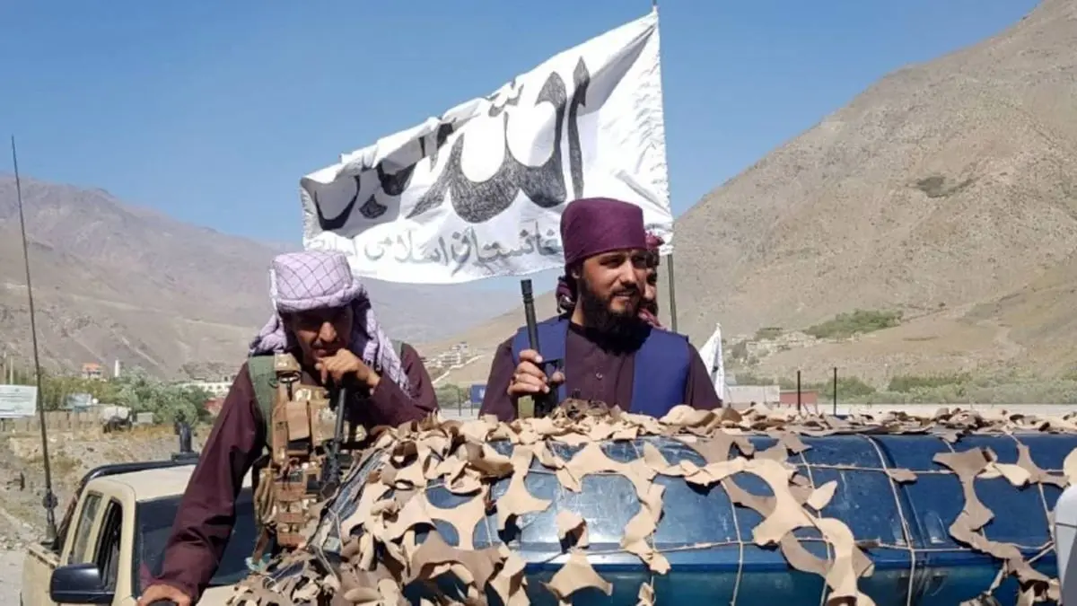 (ویدئو 16+) اعدام هولناک یک معلم توسط طالبان
