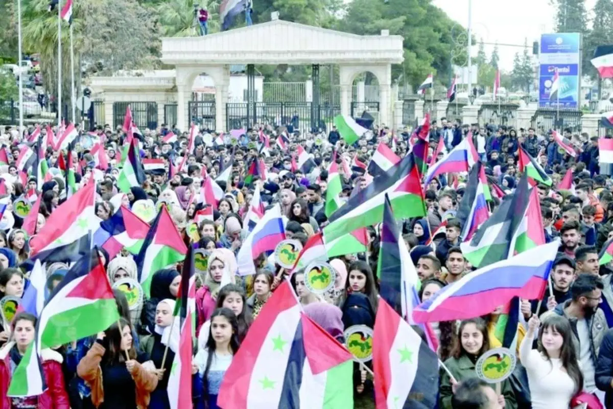 (ویدئو) حمایت دختران دانشجوی دانشگاه دمشق از تهاجم روسیه به اوکراین