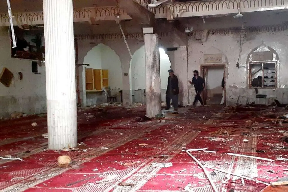 (ویدئو) انفجار مهیب در نماز جمعه شیعیان پیشاور پاکستان  