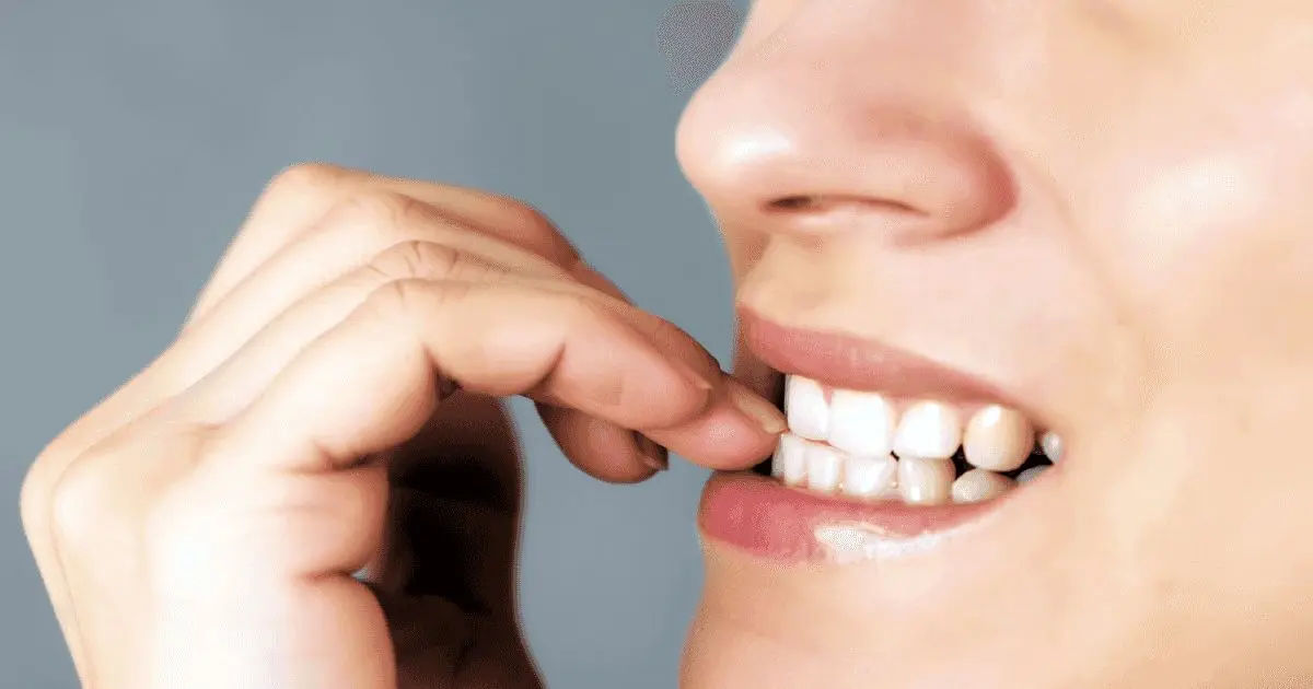 همه چیز درباره یک عادت بد؛ چرا ناخن جویدن نگران کننده است؟
