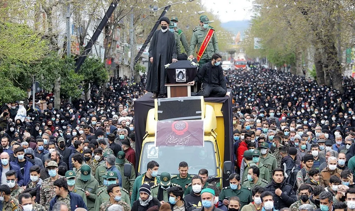 (تصاویر) تشییع پیکر آیت الله علوی گرگانی در زادگاهش