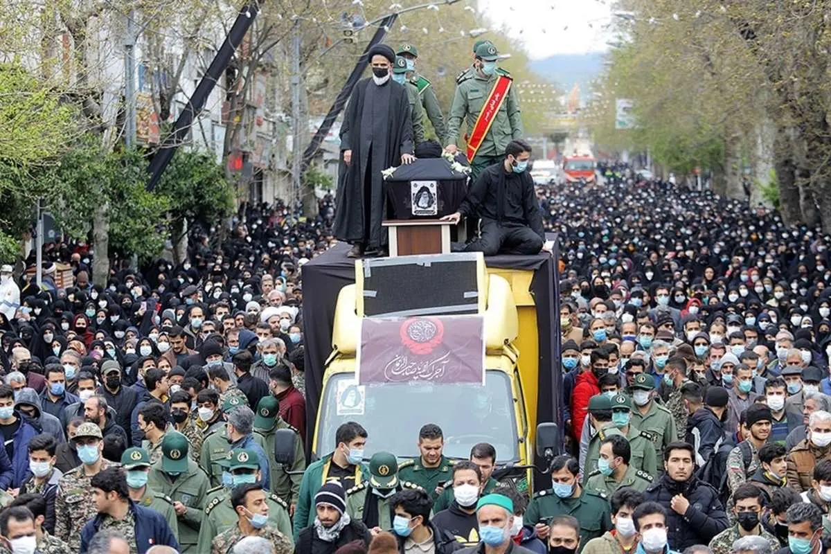 (تصاویر) تشییع پیکر آیت الله علوی گرگانی در زادگاهش