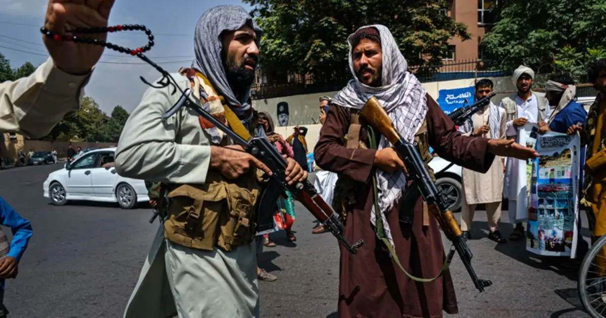 (ویدئو) طالبان یک متهم را رو به عقب سوار الاغ کرد!