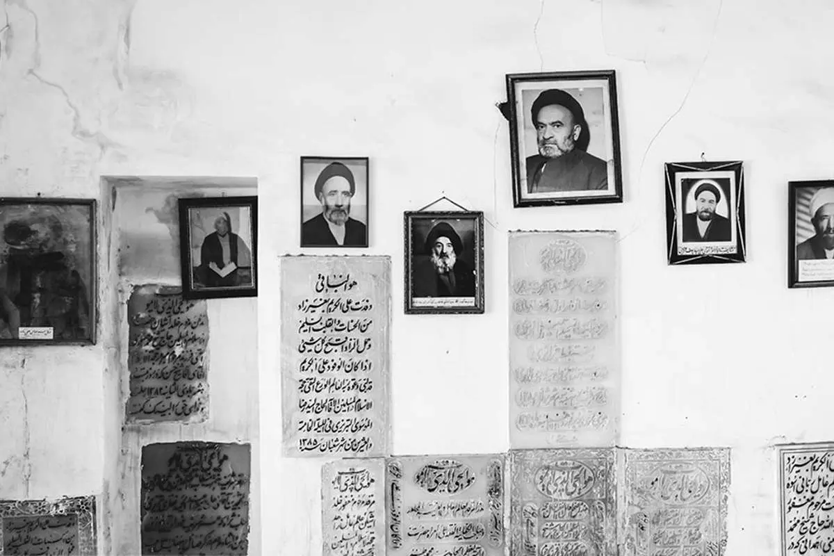 (تصاویر) آرامستان فراموش شده