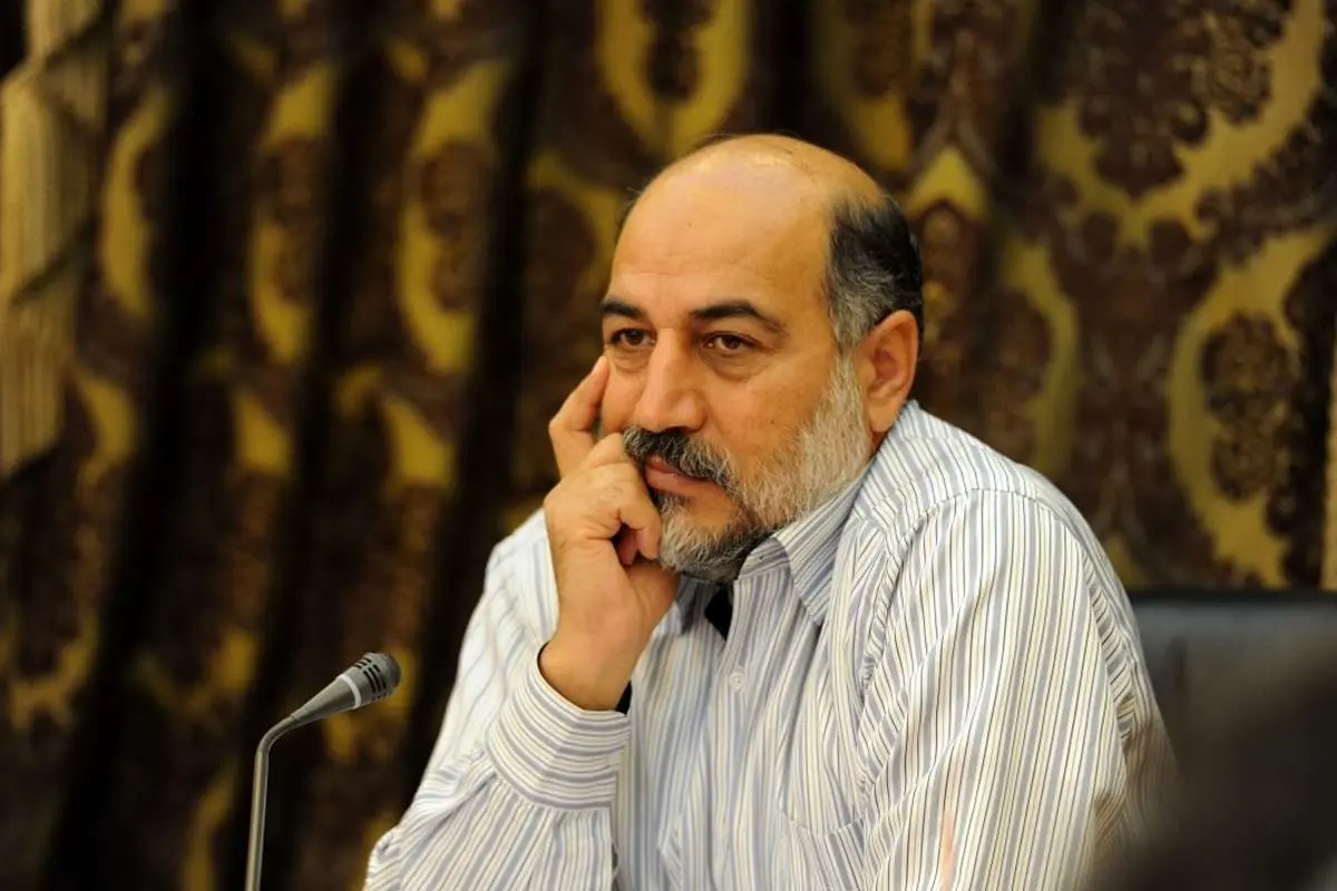 نماینده مجلس: هر خانوار باید حداقل دو خودرو داشته باشد