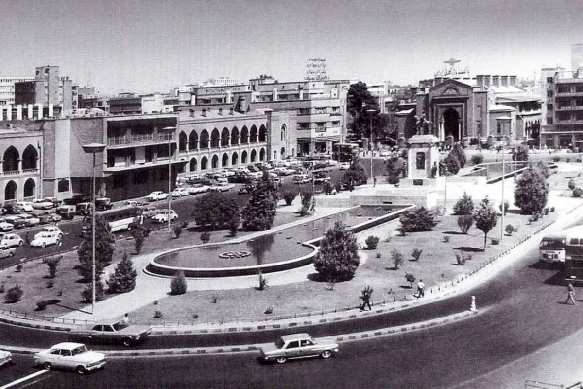ویدئویی نادر از میدان توپخانه تهران در سال ۱۳۰۶