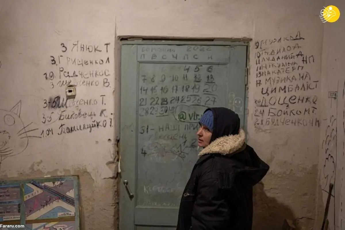 (ویدئو) نوشتن نام قربانیان جنگ اوکراین روی دیوار پناهگاه