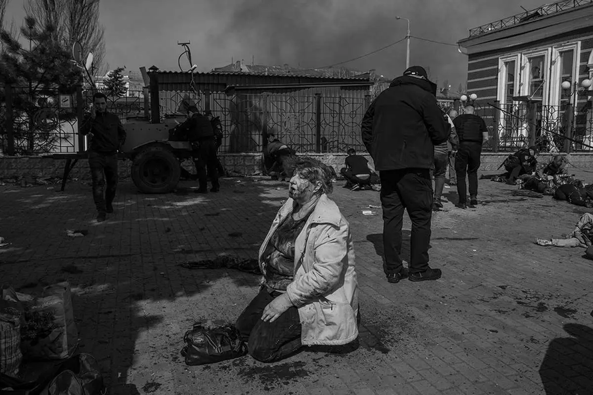 (تصاویر) دهها جسد در ایستگاه قطار کراماتورسک