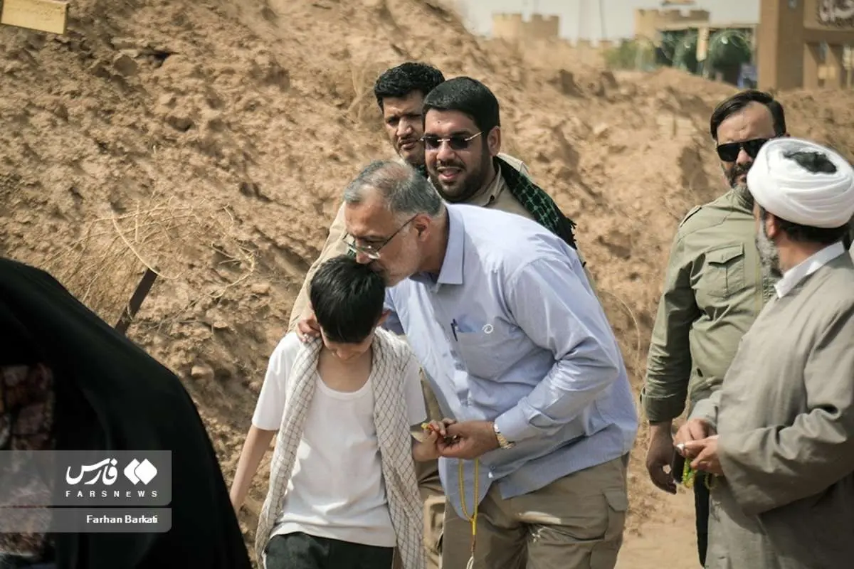 (تصاویر) زاکانی به مناطق جنگی رفت