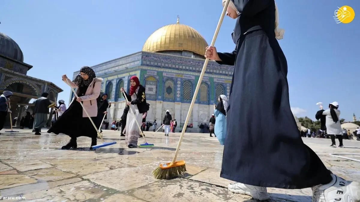 (تصاویر) مشارکت گسترده زنان در عملیات نظافت مسجد الاقصی