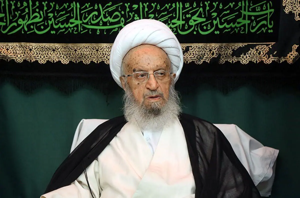 بستری شدن آیت‌الله مکارم صحت ندارد