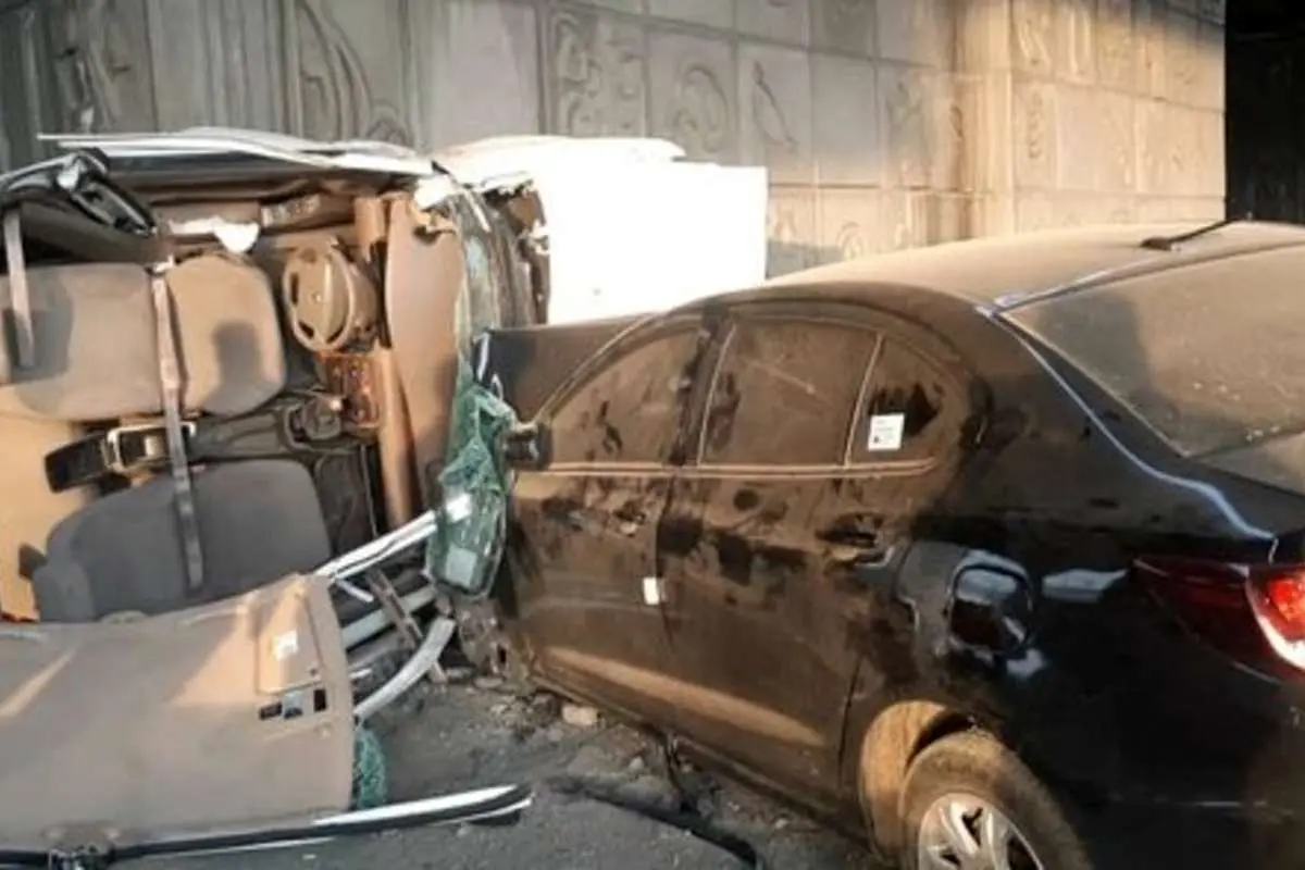 برخورد شدید آریو با سمند در بزرگراه آزادگان