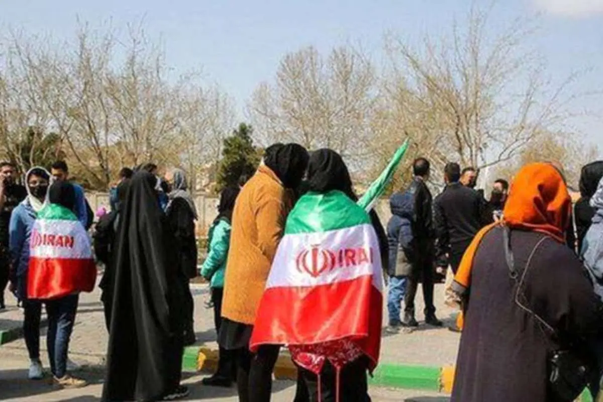 (ویدیو) پاشیدن اسپری فلفل به بانوان در مشهد