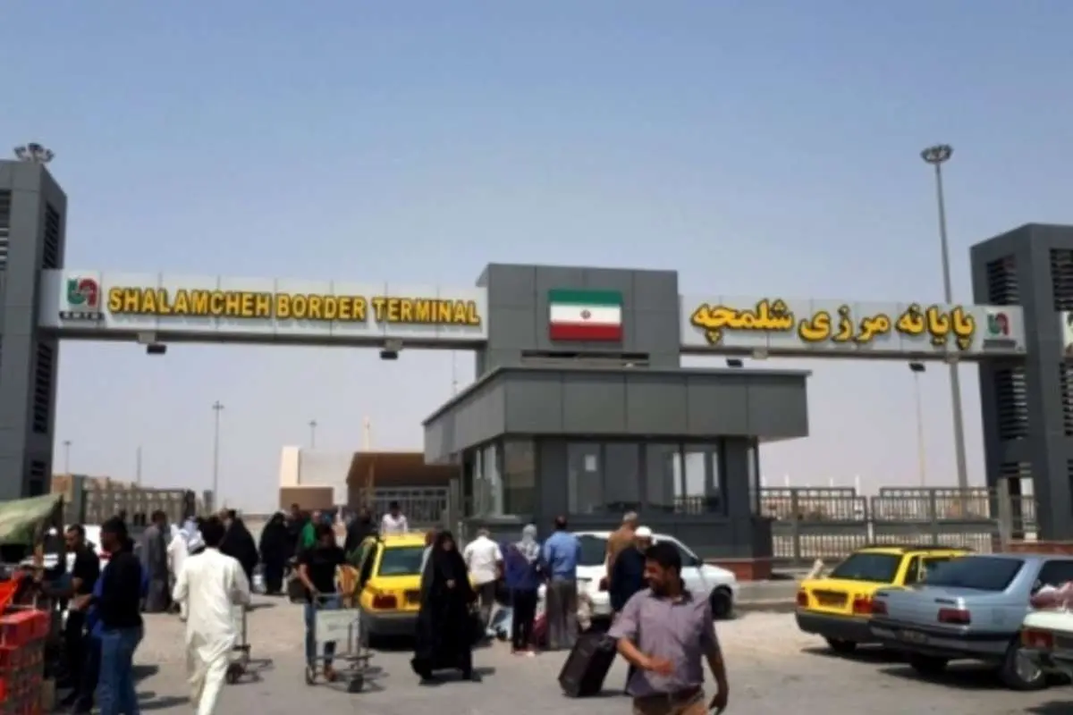 (ویدئو) هجوم معترضان عراقی برای بازکردن گذرگاه مرزی شلمچه