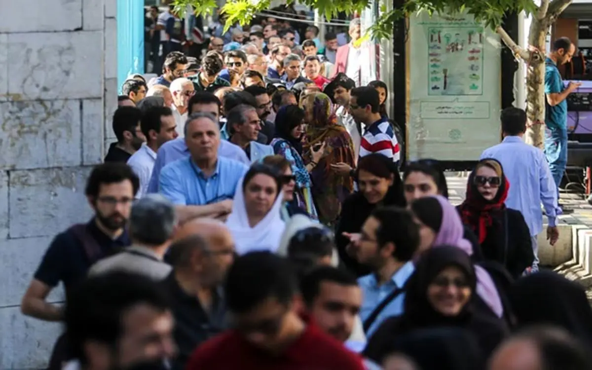 روزنامه اصولگرا: کار‌های کلان دولت برای مردم ملموس نیست
