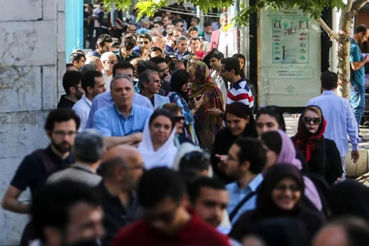 روزنامه اصولگرا: کارهای کلان دولت برای مردم ملموس نیست