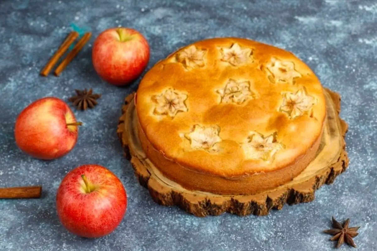 طرز تهیه کیک سیب و دارچین، عصرانه خوش‌طعم و معطر