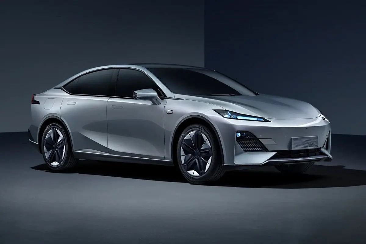 تحقق رویای چانگان با سدان شنلن C385