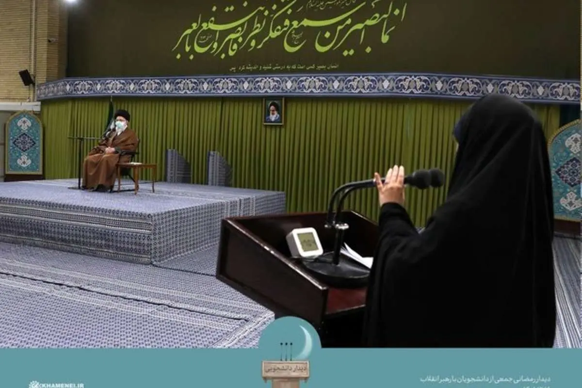 جمعی از دانشجویان با رهبر انقلاب دیدار کردند