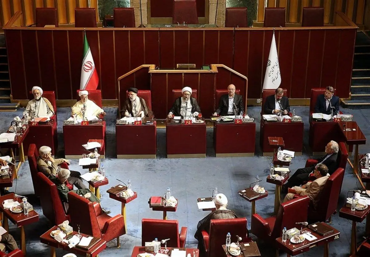 تصویب کلیات طرح واردات مشروط خودرو در مجمع تشخیص