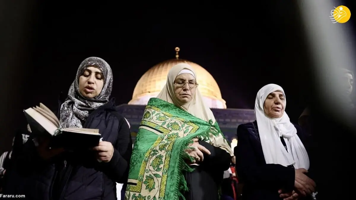(تصاویر) حضور ۲۵۰ هزار فلسطینی در مسجد الاقصی