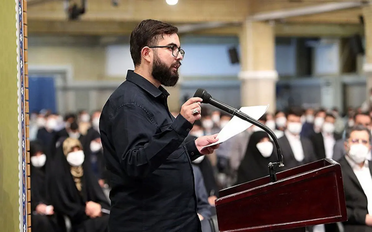 انتقاد روزنامه اصولگرا از برخی دانشجویان حاضر در دیدار با رهبر انقلاب
