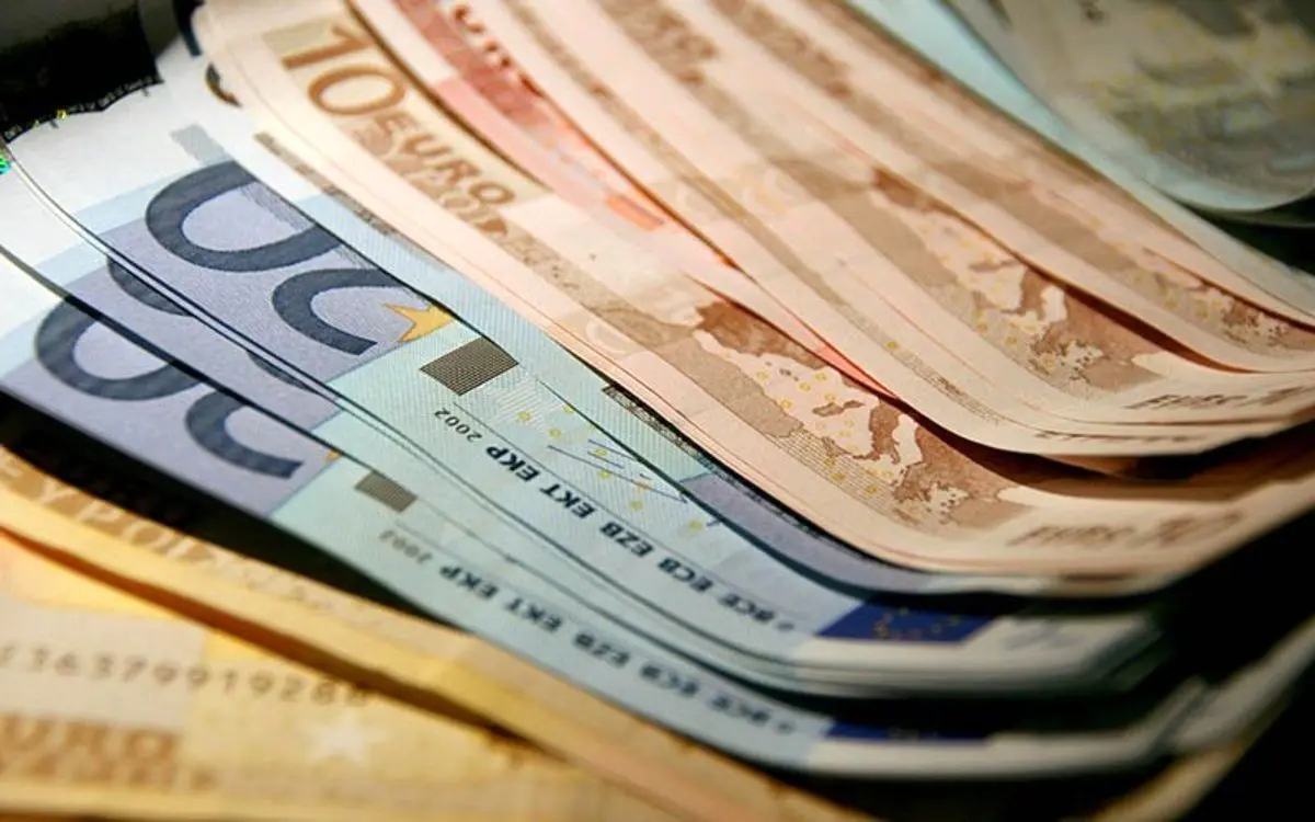 فرصت ۳ ماهه به دارندگان ۱۰ هزار یورو ارز خانگی