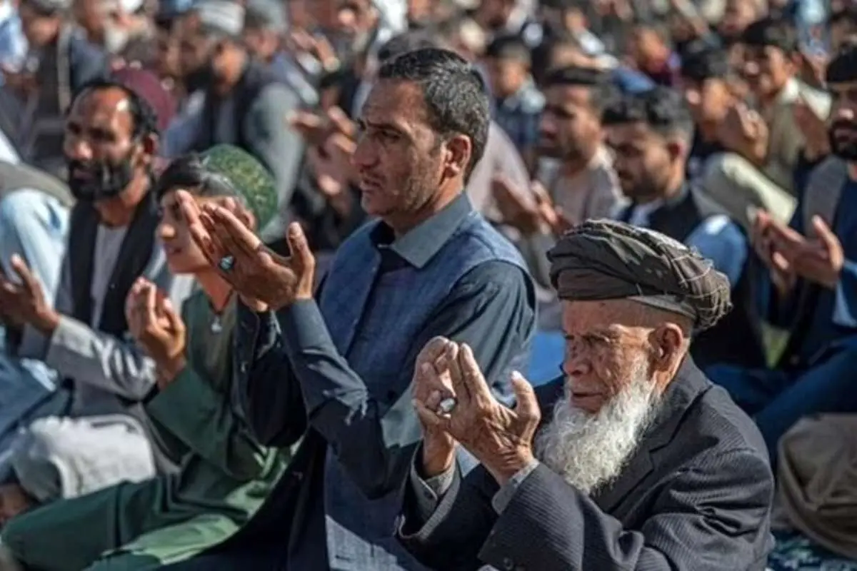 حضور رهبر طالبان در نماز عید فطر