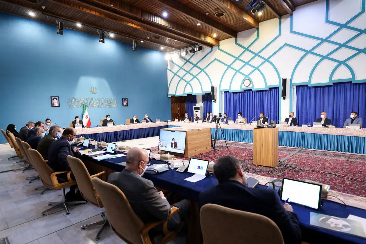 میزان افزایش ضریب حقوق کارمندان و بازنشستگان در سال ۱۴۰۱ تعیین شد