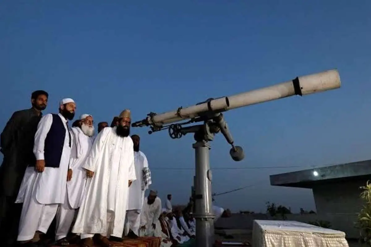پاکستان سهشنبه را عید فطر اعلام کرد