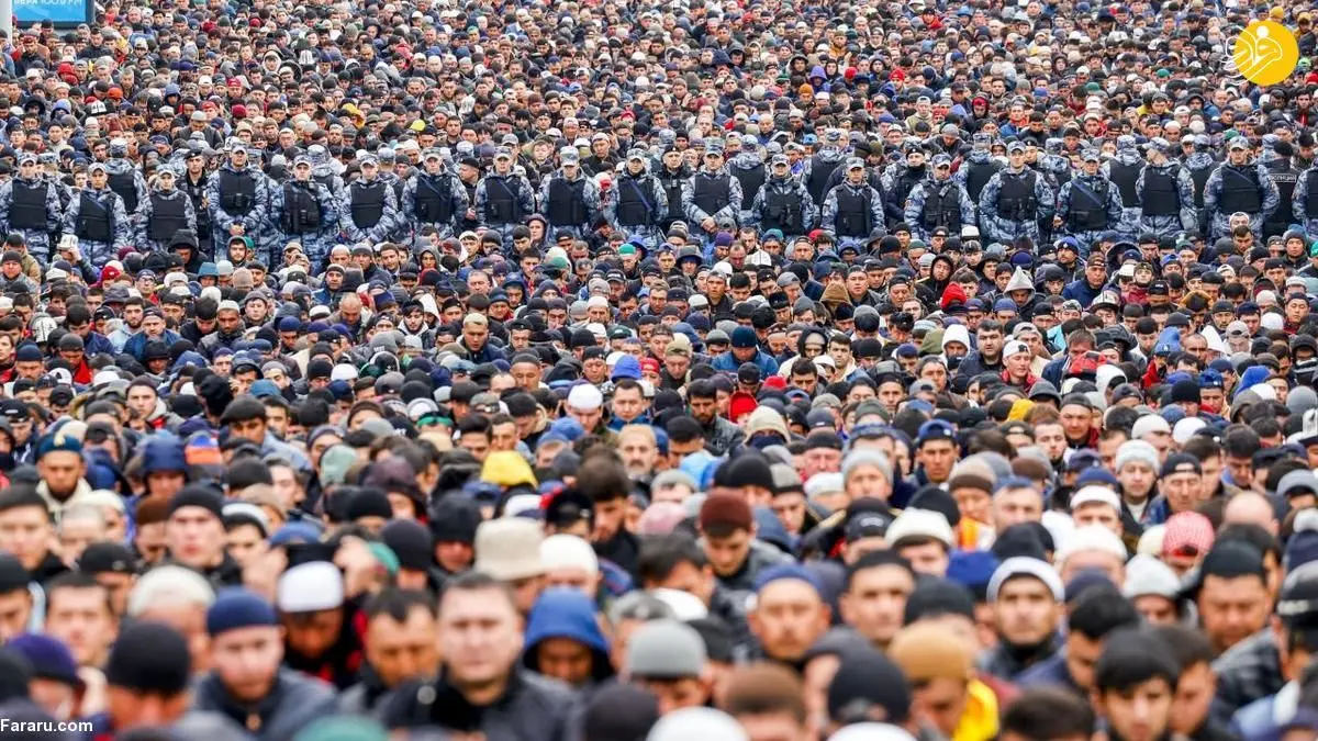 (تصاویر) هزاران مسلمان در خیابان‌های مسکو نماز اقامه کردند